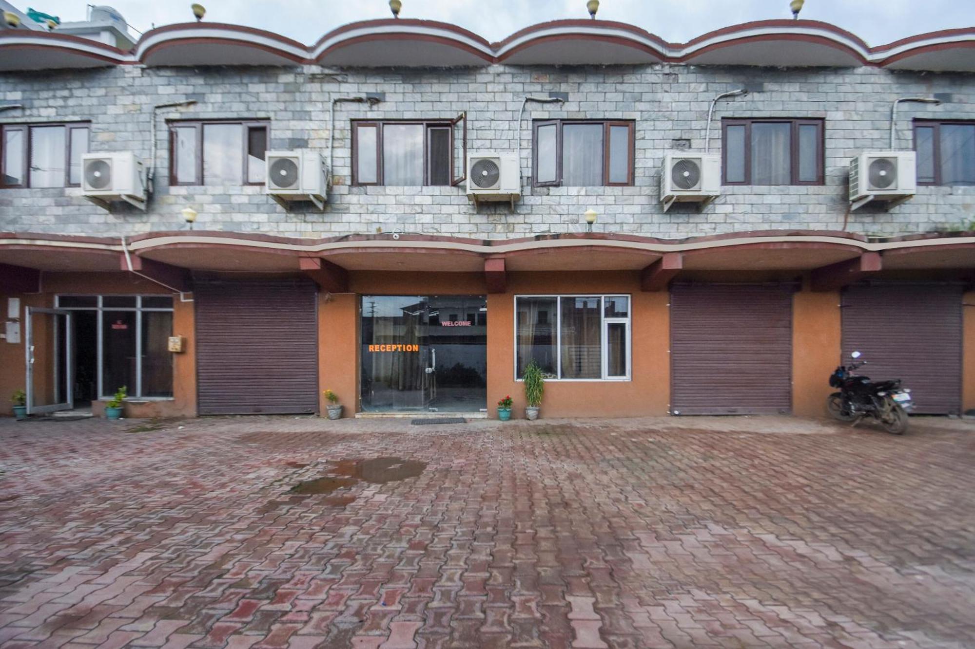 Oyo Flagship Vibes Hotel Nālāgarh Екстериор снимка