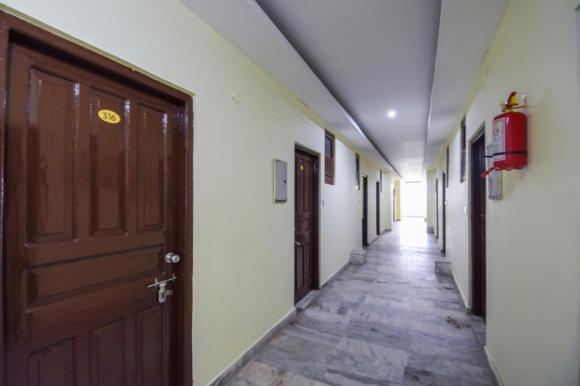 Oyo Flagship Vibes Hotel Nālāgarh Екстериор снимка
